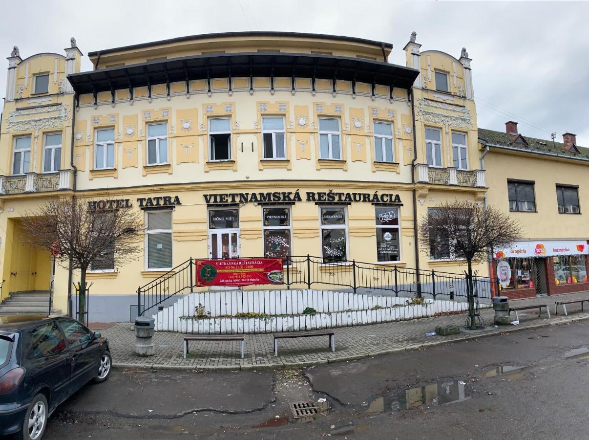 Hotel Tatra Malacky Exterior foto